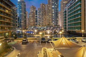 Exterior - FIRST CLASS | 1BR | Walk to Marina Mall & Metro (Marina)