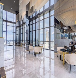 Interior - Luxe City Condo in Central Bangkok 曼谷市中心全新公寓 暹罗百丽宫·中央世界旁 一室一厅加大床城市景观酒店式套房 步行可达主 (Khwaeng Thanon Phetchaburi)