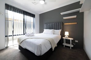 Iron/ironing board, internet, bed sheets