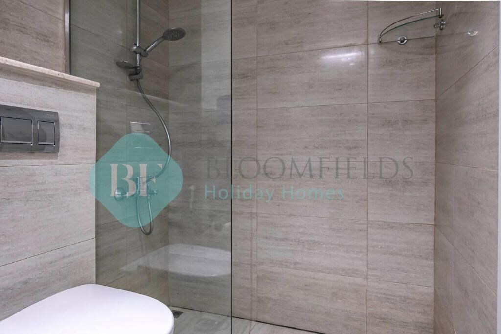 Lägenhet - balkong | Badrum