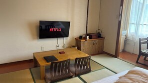 Kamar bergaya Jepang, Bebas Asap Rokok, kamar mandi umum (Main Building) | Wi-Fi gratis