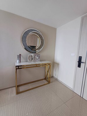 Huone, 2 makuuhuonetta, esteetön, tupakointi sallittu | Sisätilat