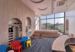 Habitación, 2 habitaciones, con acceso para personas discapacitadas, para fumadores | Área infantil