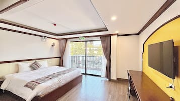 Doppelzimmer, Balkon, Bergblick | Schreibtisch, Verdunkelungsvorhänge, schallisolierte Zimmer