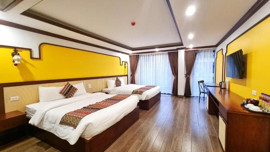 Phòng dành cho gia đình, ban công, quang cảnh thành phố | Bàn, màn/rèm cản sáng, phòng cách âm 