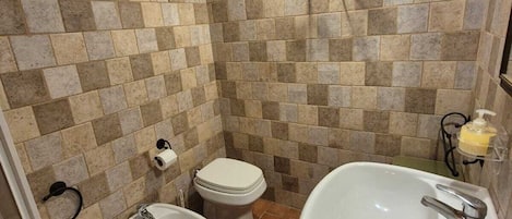 Family Apartment, Mountain View | Bathroom