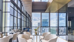Apartment, 1 Bedroom, Balcony, Garden View | Lounge - Luxury APT Central Bangkok Siam Paragon · Central World (Bangkok)