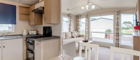 Fridge, oven, stovetop, toaster