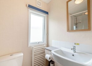 Bathroom - Gold Caravan with parking 6 (Skegness)