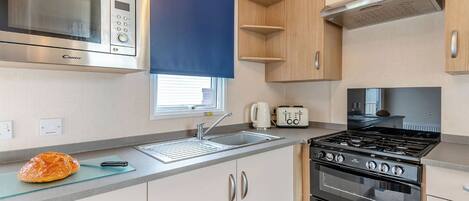 Fridge, oven, stovetop, toaster