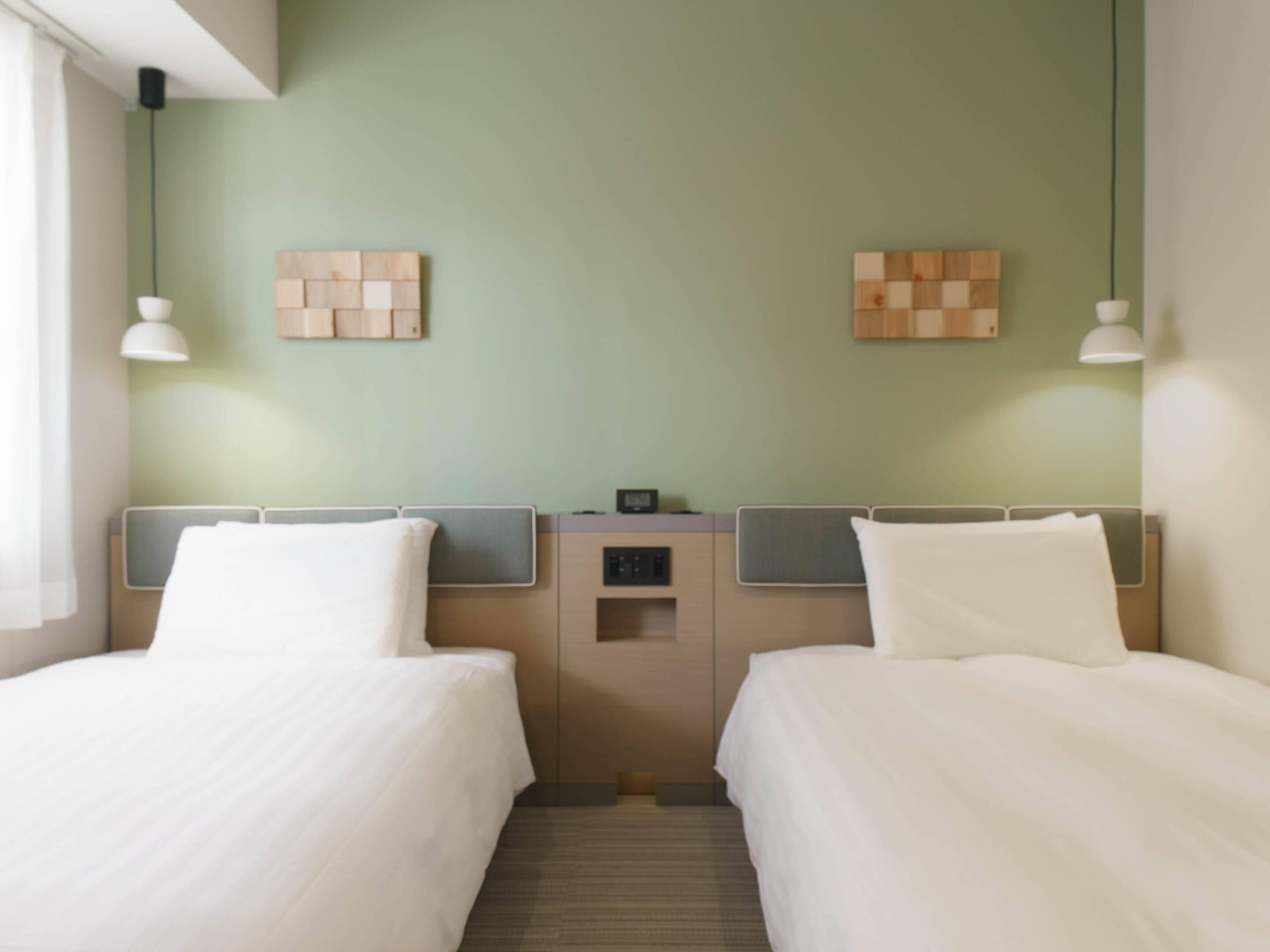 Premium bedding, in-room safe, laptop workspace, blackout drapes