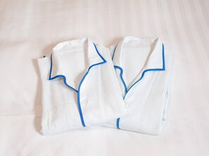 Literie de qualité supérieure, coffres-forts dans les chambres
