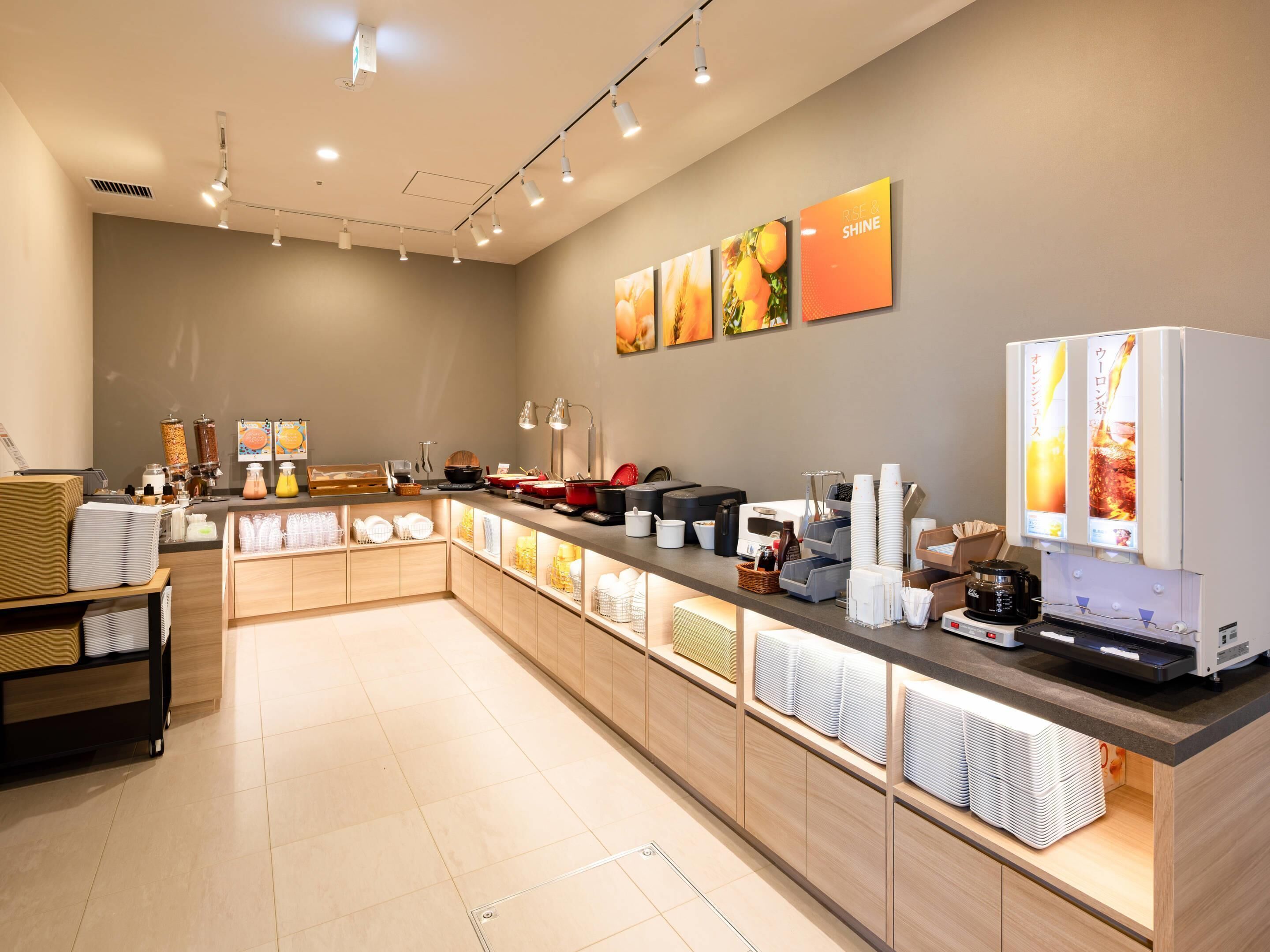 Café da manhã com buffet grátis todos os dias