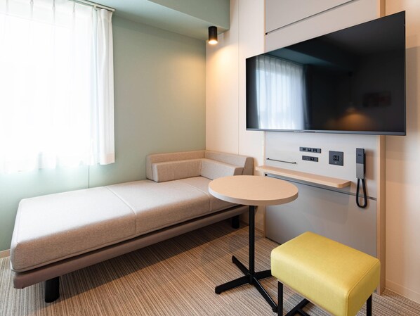 Standard Room, 2 Double Beds, Non Smoking | Premium bedding, in-room safe, laptop workspace, blackout drapes - Comfort Hotel Chitose (Chitose)