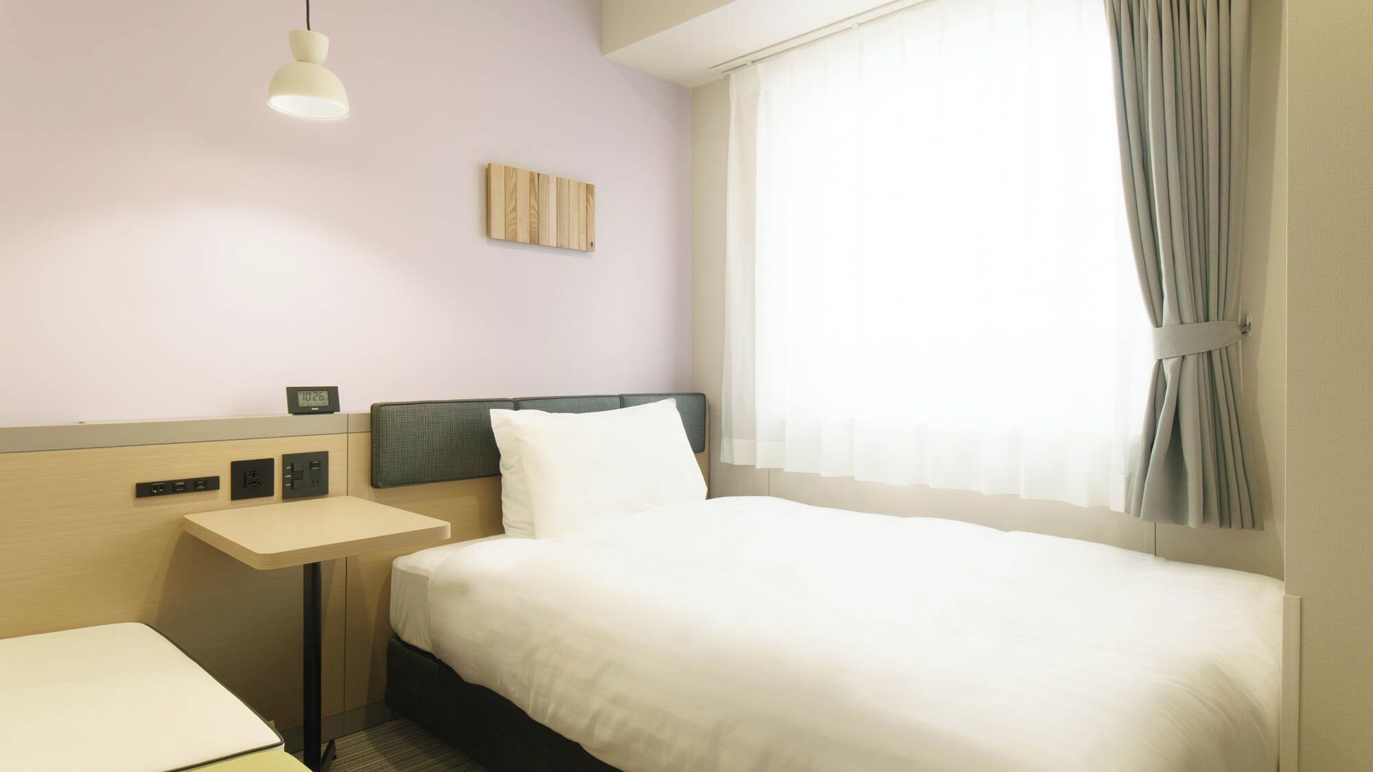 Peralatan tempat tidur premium, peti besi dalam bilik 