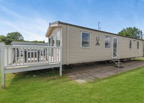 Exterior - Gold Caravan with parking, ensuite & decking (Skegness)