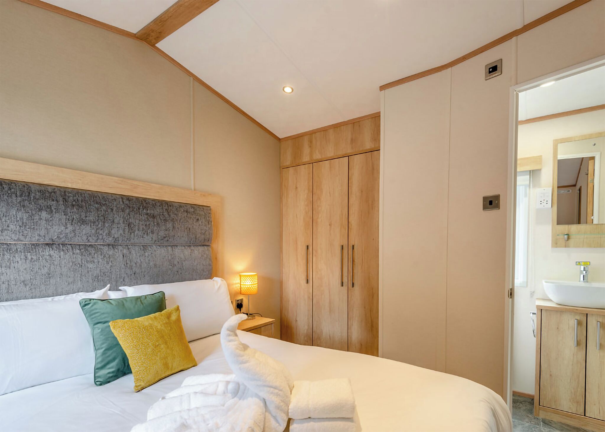 2 bedrooms