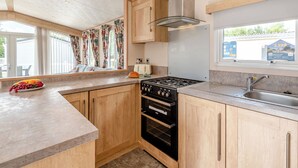 Fridge, oven, stovetop, toaster