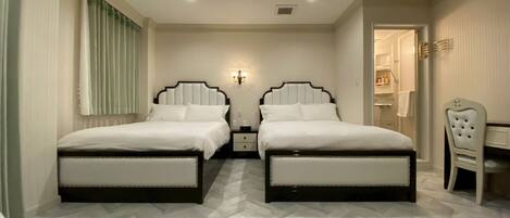 Basic Twin Room, 2 Single Beds, Non Smoking, Private Bathroom | Desk, free WiFi, bed sheets