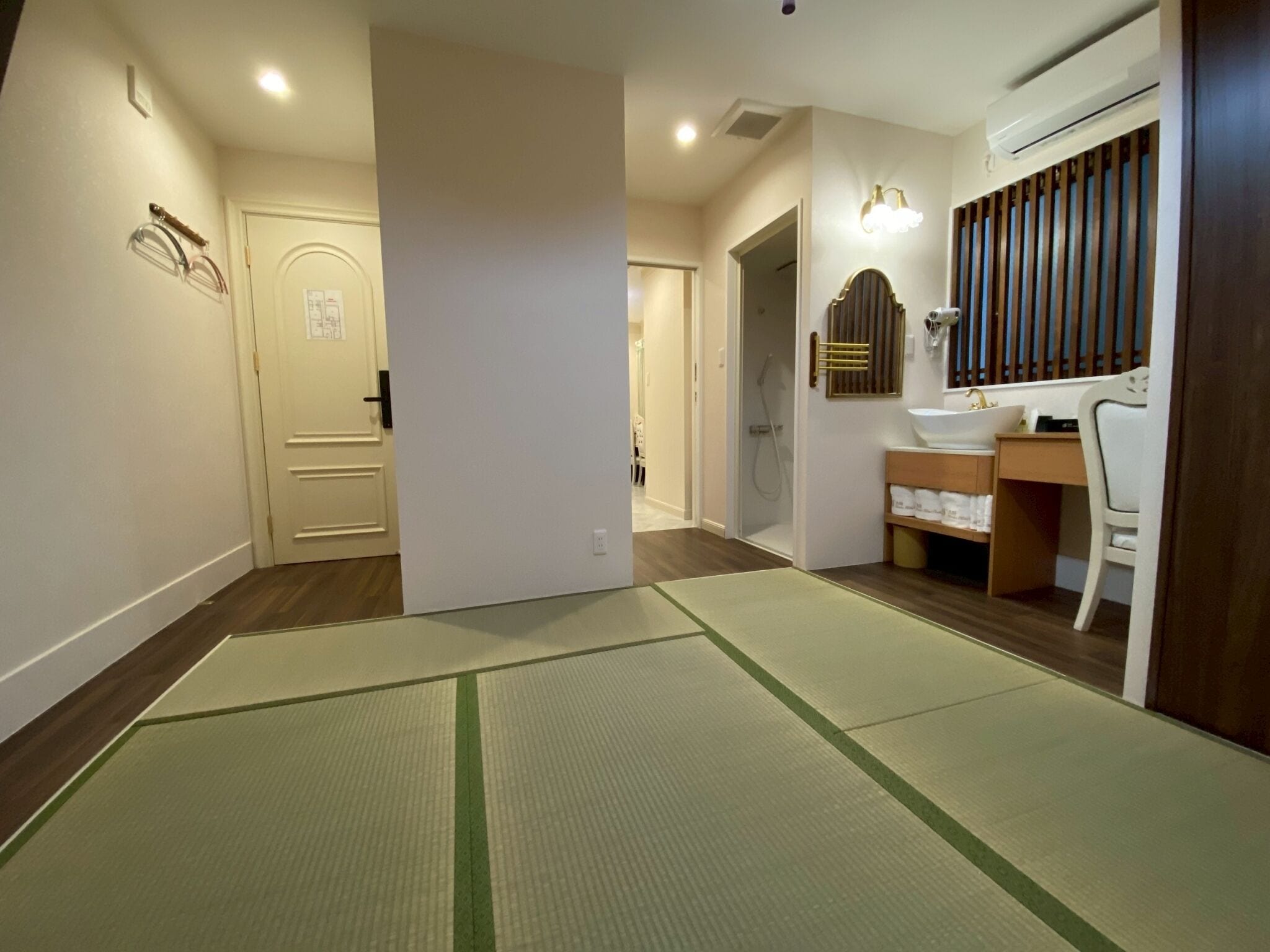 Superior Suite, Multiple Beds, Non Smoking, 2 Bathrooms | Desk, free WiFi, bed sheets