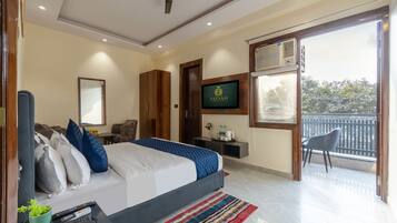 Premium Double Room | In-room safe, desk, laptop workspace, free WiFi