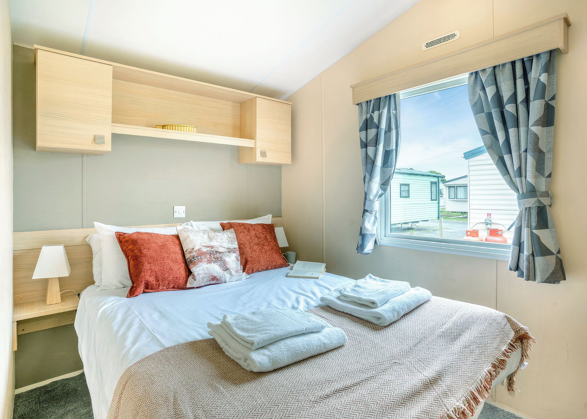 2 bedrooms