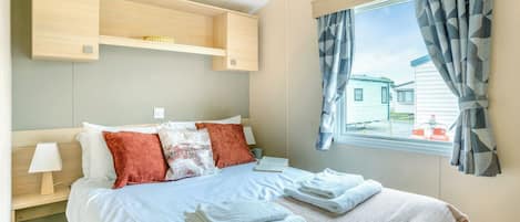 2 bedrooms