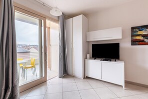 Interior - Terrazza vista mare, Posteggio, Arie dir (Castelsardo)