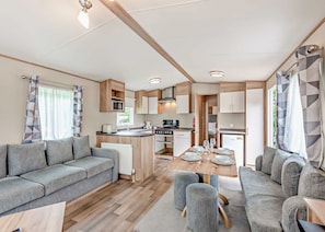 TV - Gold 2, Slps 6, parking (Porthcawl)