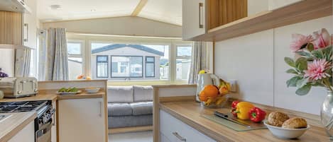 Fridge, oven, stovetop, toaster