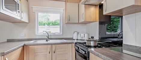 Fridge, oven, stovetop, toaster