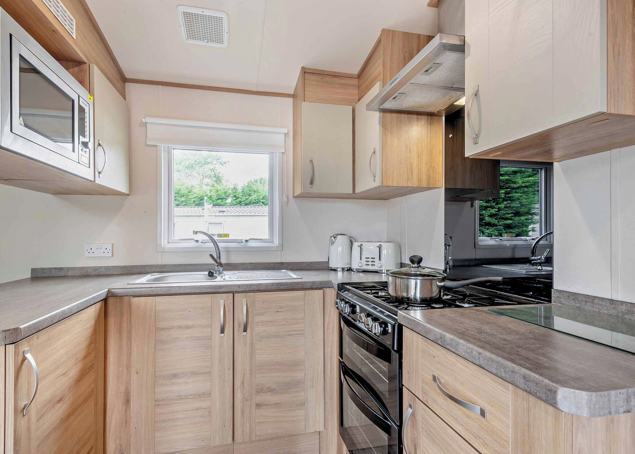 Fridge, oven, stovetop, toaster