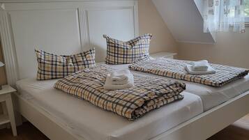 Internet, bed sheets