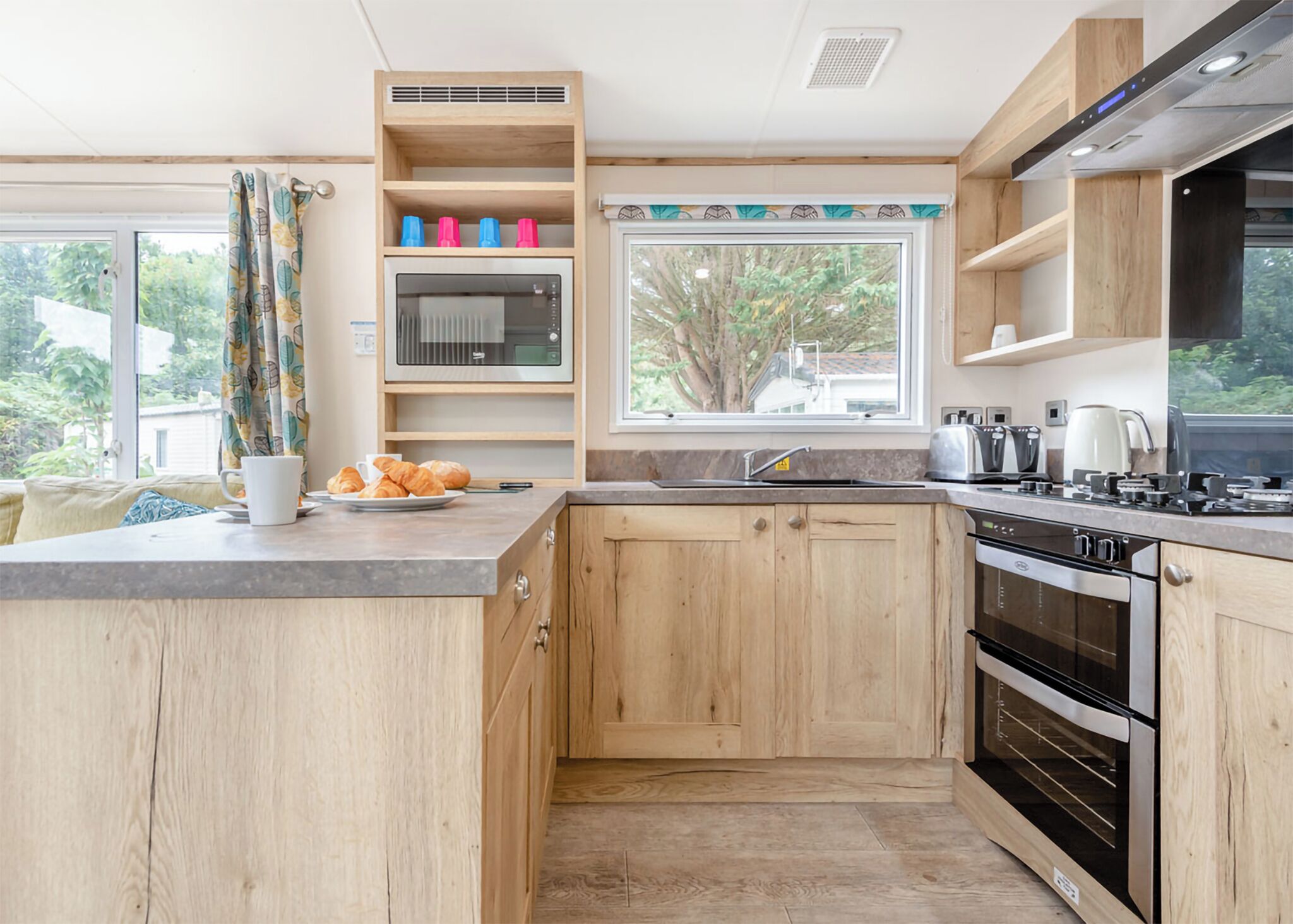 Fridge, oven, stovetop, toaster