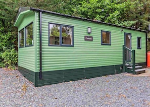 Exterior - Bronze 2 Bedroom Caravan, Sleeps 4. With parking (Bowness-on-Windermere)