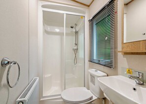 Bathroom - Bronze 2 Bedroom Caravan, Sleeps 4. With parking (Bowness-on-Windermere)