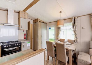Private kitchen - Bronze 2 Bedroom Caravan, Sleeps 6. With parking (Bowness-on-Windermere)