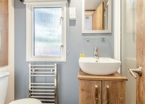 Bathroom - *Gold Premium 3 Bedroom Caravan, Sleeps 8 (Shanklin)