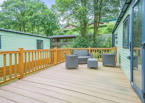 Terrace/patio - Gold Premium 3, Slps 8, parking, decking (Porthcawl)