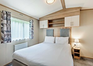 2 bedrooms - Gold 2 Bedroom Caravan, Sleeps 6. With parking (Bowness-on-Windermere)