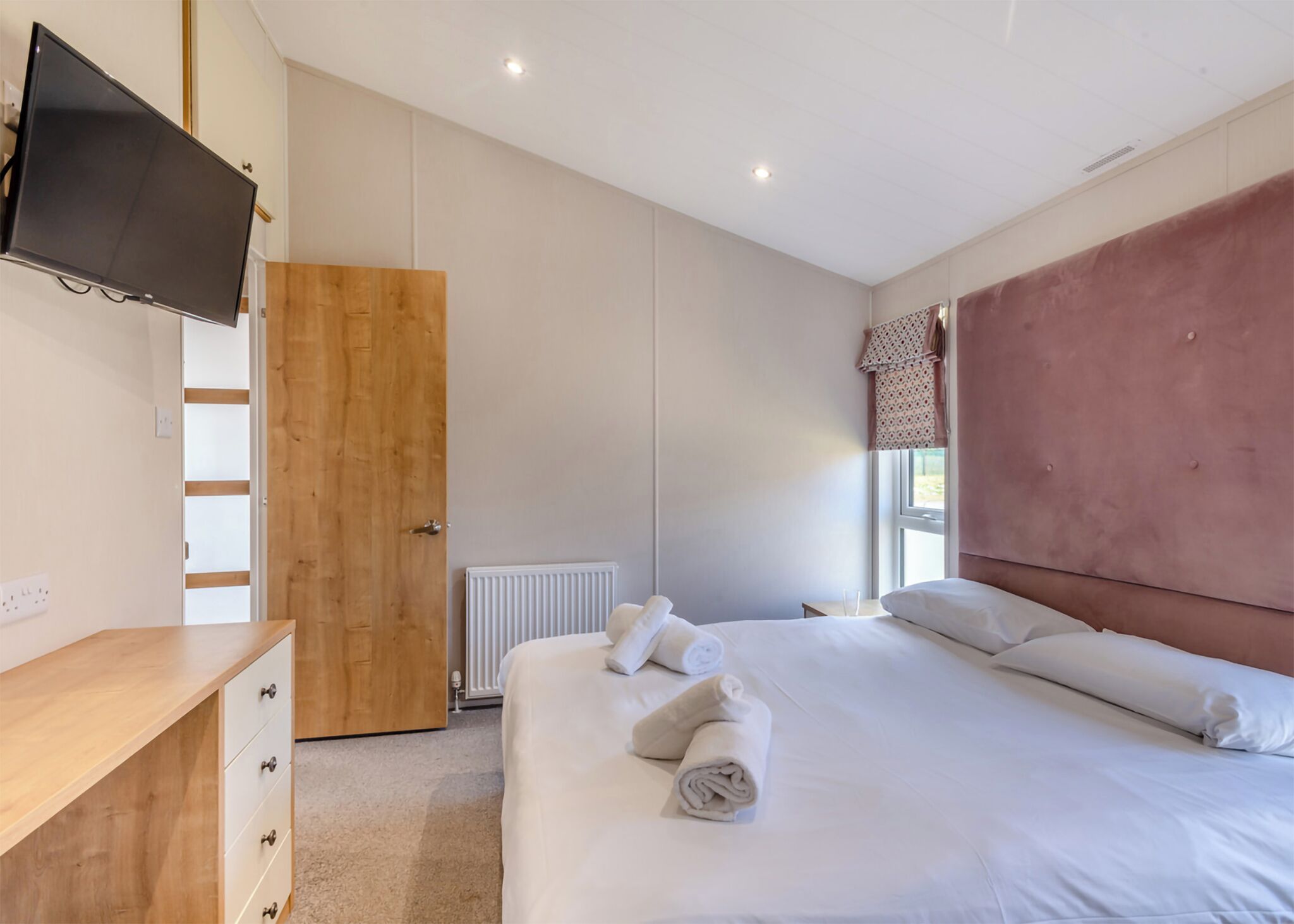 2 bedrooms