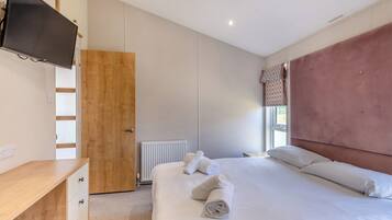 2 bedrooms