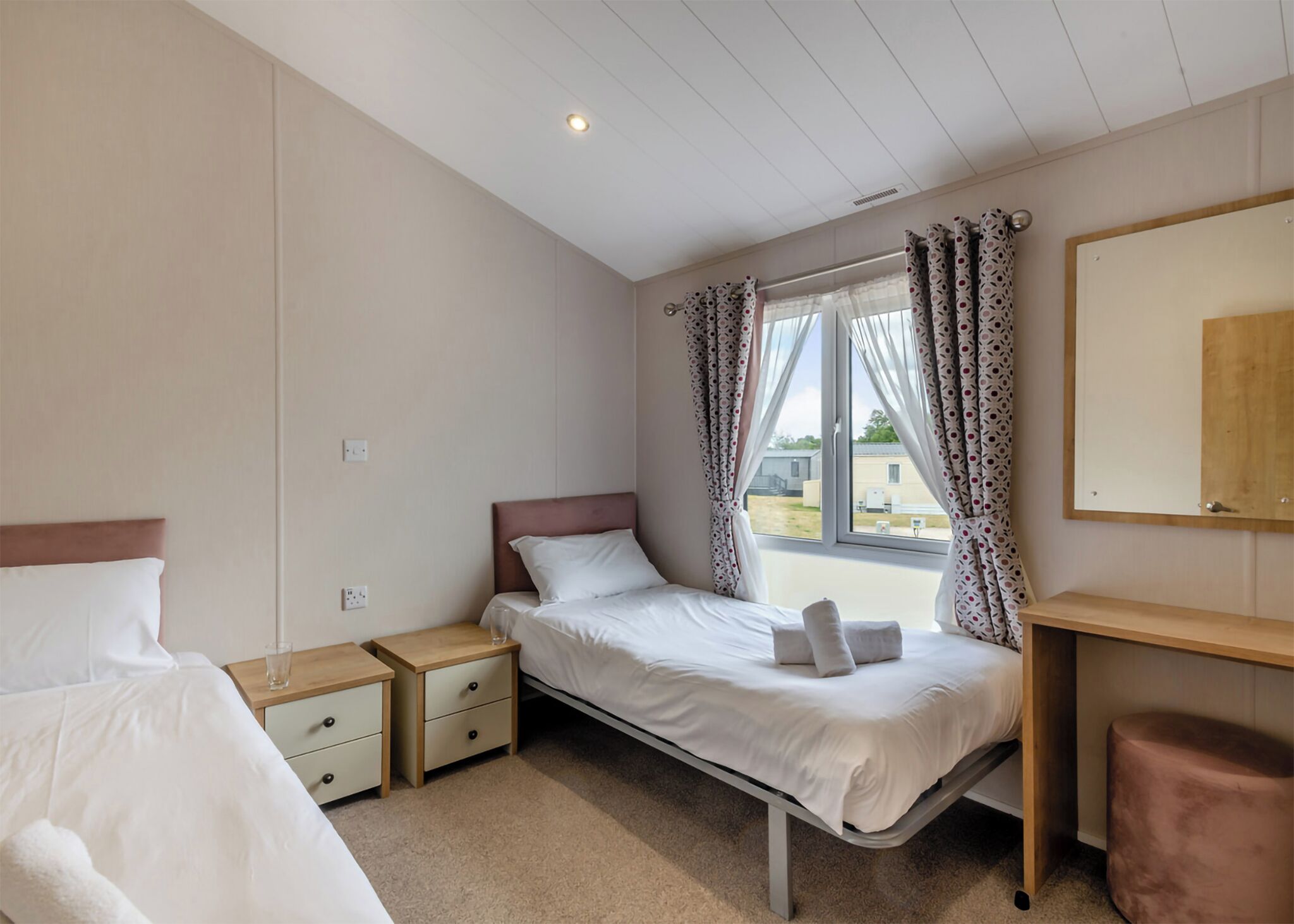 2 bedrooms