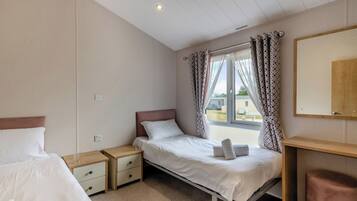 2 bedrooms