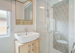 Bathroom - Gold Premium Caravan with ensuite (Bowness-on-Windermere)