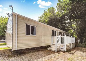Exterior - Gold Premium 3 Caravan, slps 8, parking & decking (Bowness-on-Windermere)