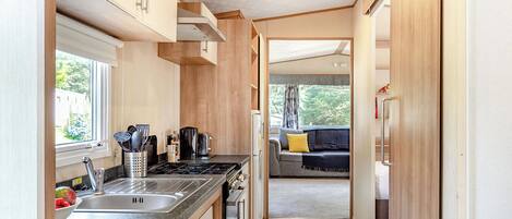 Fridge, oven, stovetop, toaster