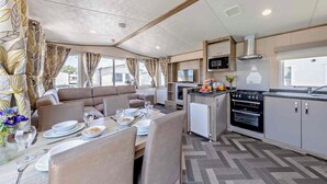 Unclassified image, 4 of 16, button - Silver Premium 3 Caravan, Sleeps 8. With decking (Bowness-on-Windermere)
