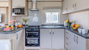 Unclassified image, 2 of 16, button - Silver Premium 3 Caravan, Sleeps 8. With decking (Bowness-on-Windermere)