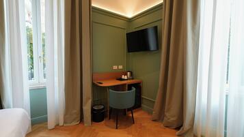 Standard Double Room, Garden View | Hypo-allergenic bedding, down comforters, minibar, in-room safe